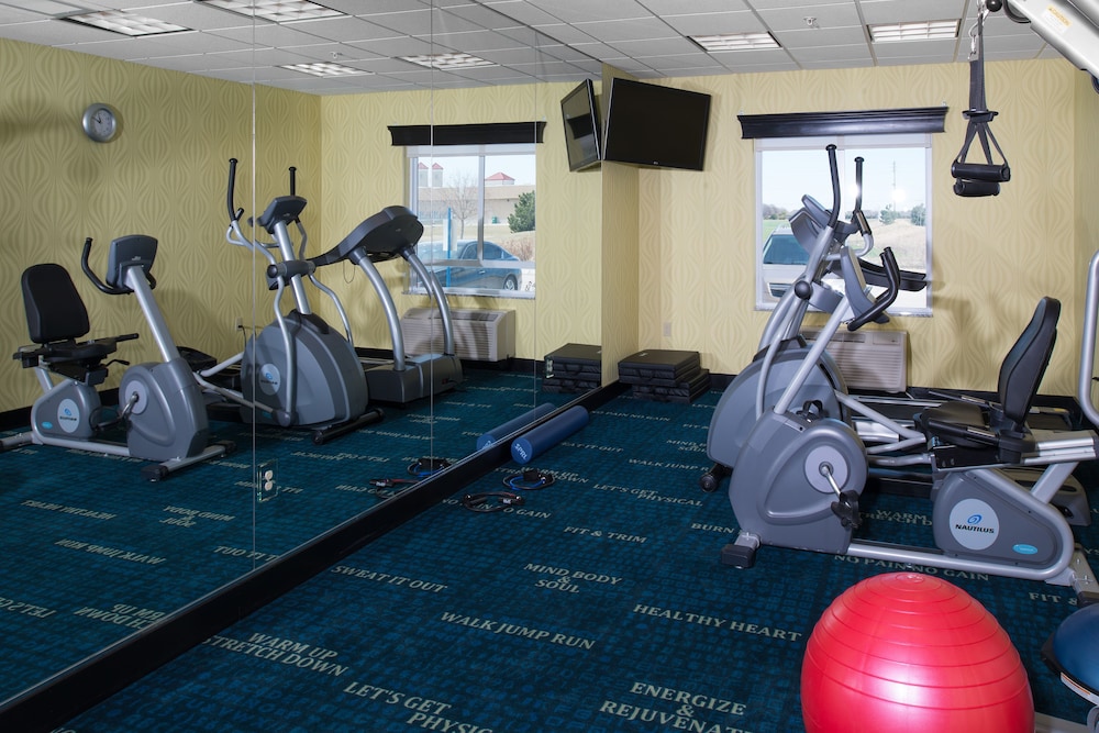 holiday inn express and suites wichita northwest by ihg