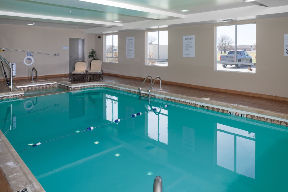 holiday inn express and suites wichita northwest by ihg