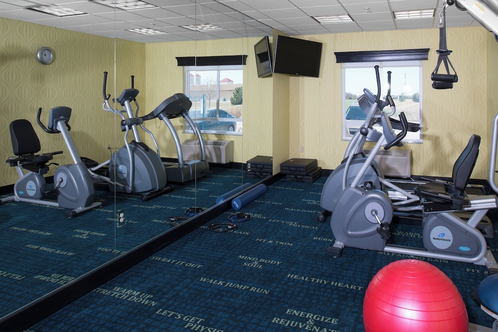 holiday inn express and suites wichita northwest by ihg