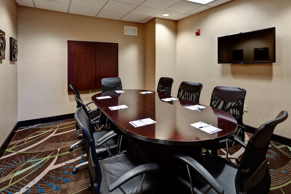 holiday inn express and suites wichita northwest by ihg