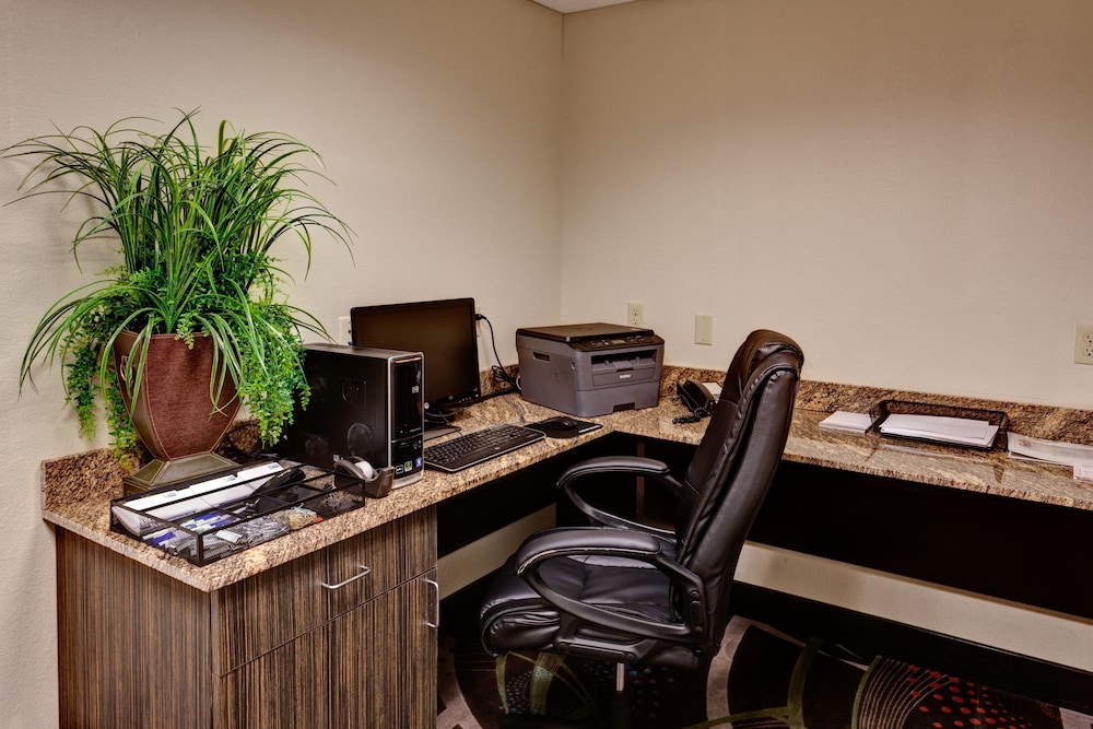 holiday inn express and suites wichita northwest by ihg
