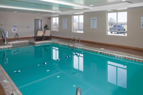 holiday inn express and suites wichita northwest by ihg