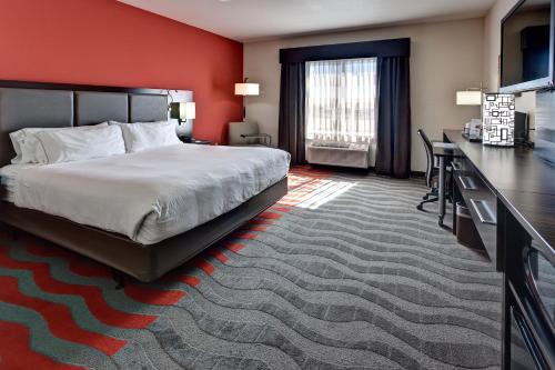 holiday inn express and suites wichita northwest by ihg