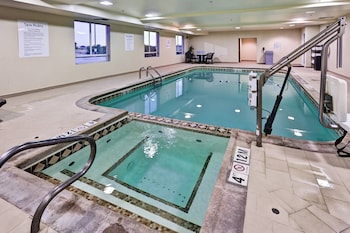 Holiday Inn Express & Suites Wichita Northwest By Ihg,Maize>>Derby,3 star