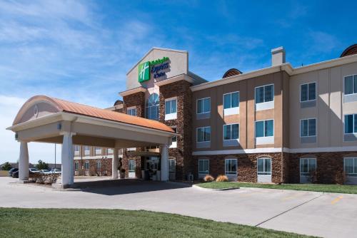holiday inn express and suites wichita northwest by ihg