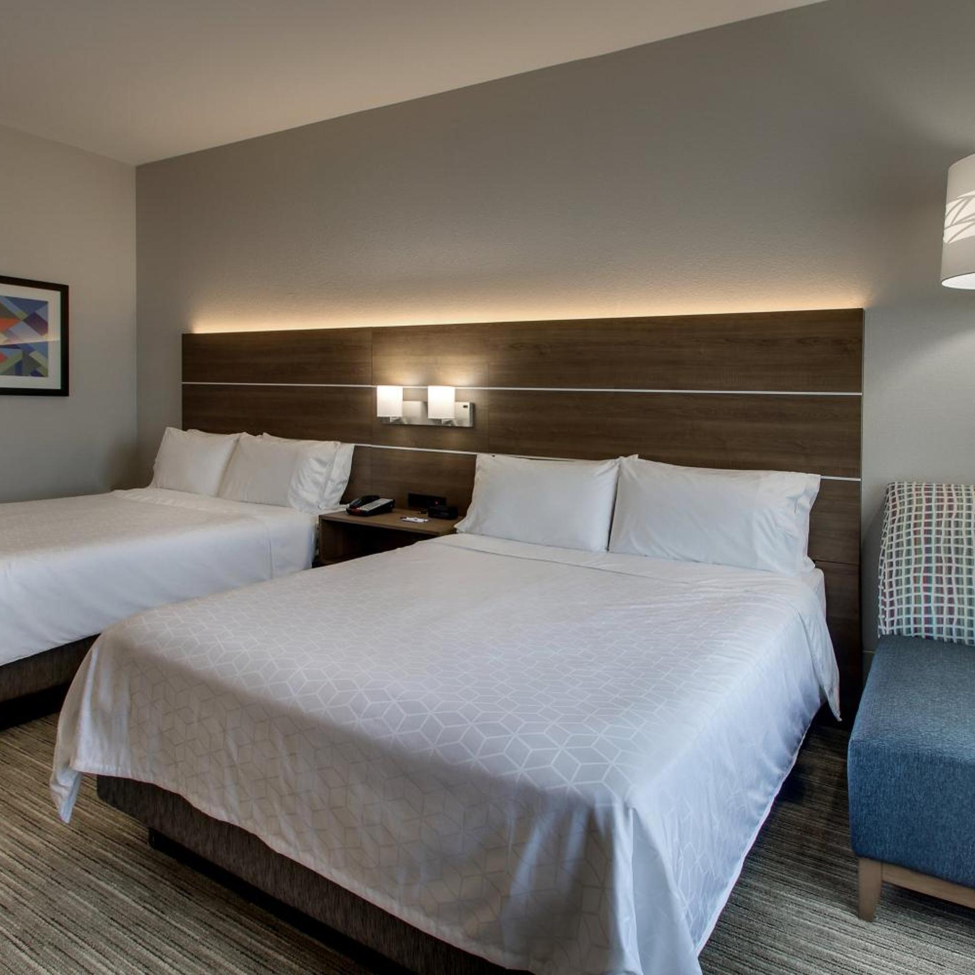 holiday inn express and suites waukegan by ihg
