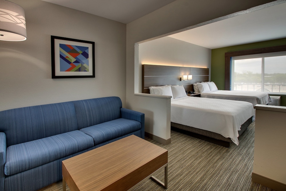 holiday inn express and suites waukegan by ihg