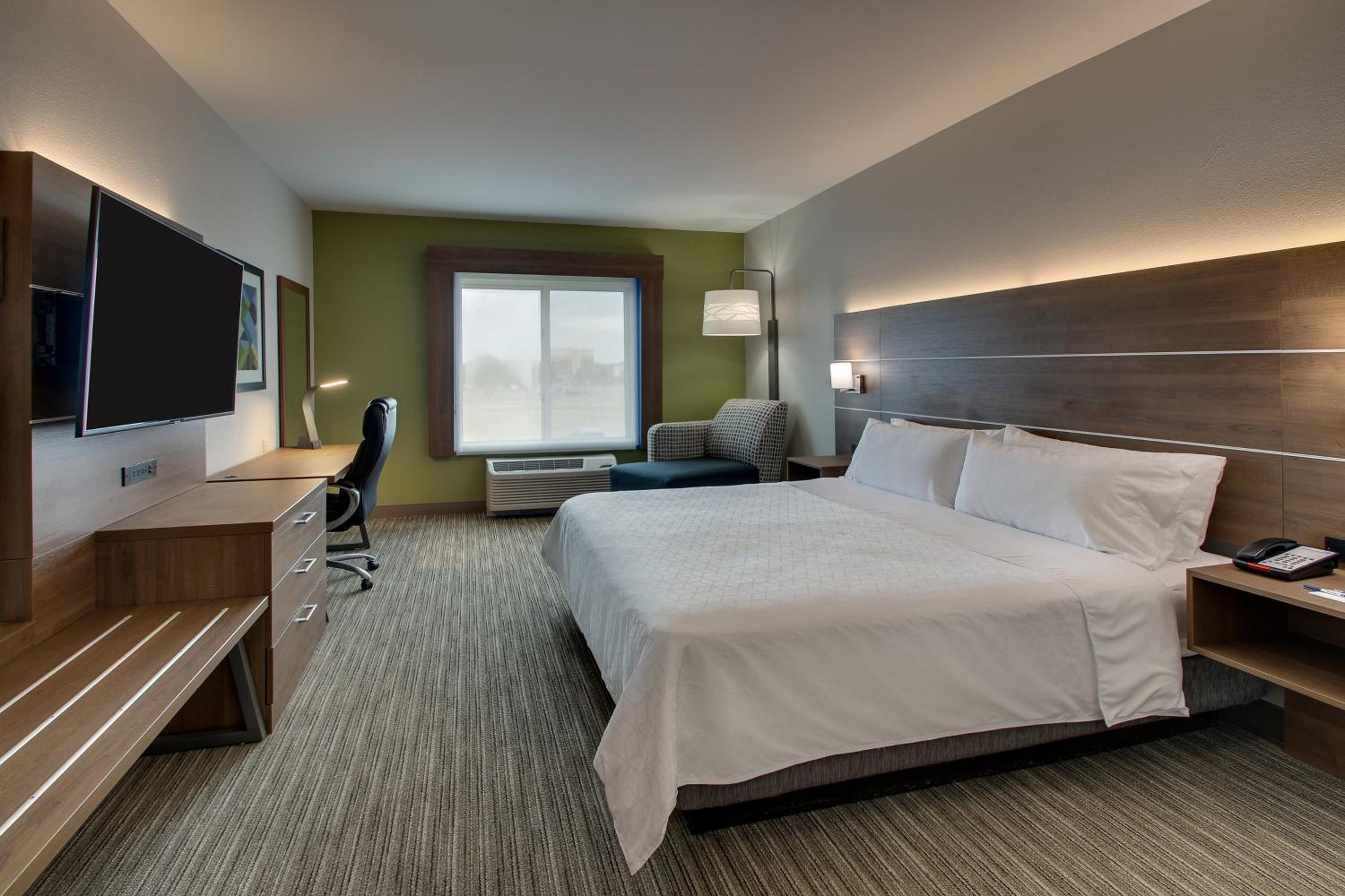 holiday inn express and suites waukegan by ihg