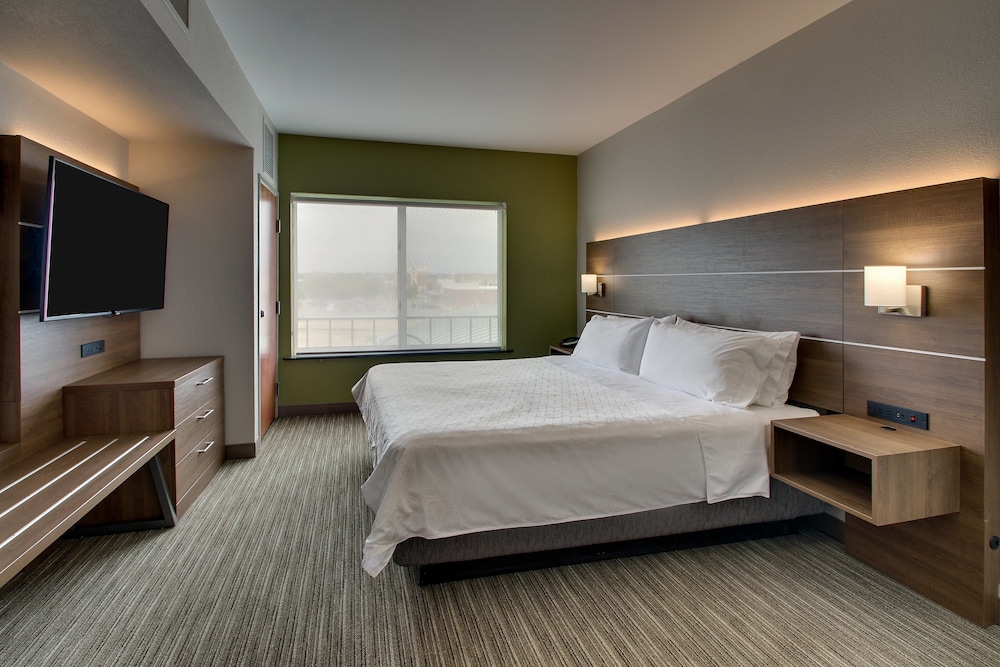 holiday inn express and suites waukegan by ihg