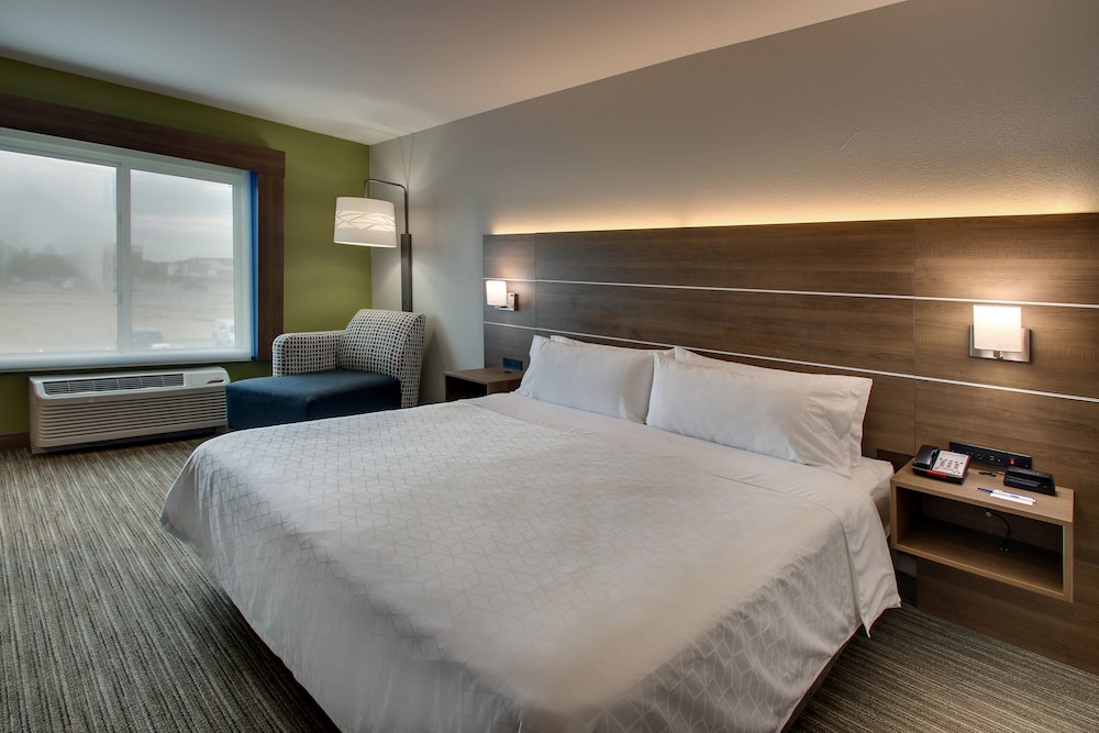 holiday inn express and suites waukegan by ihg