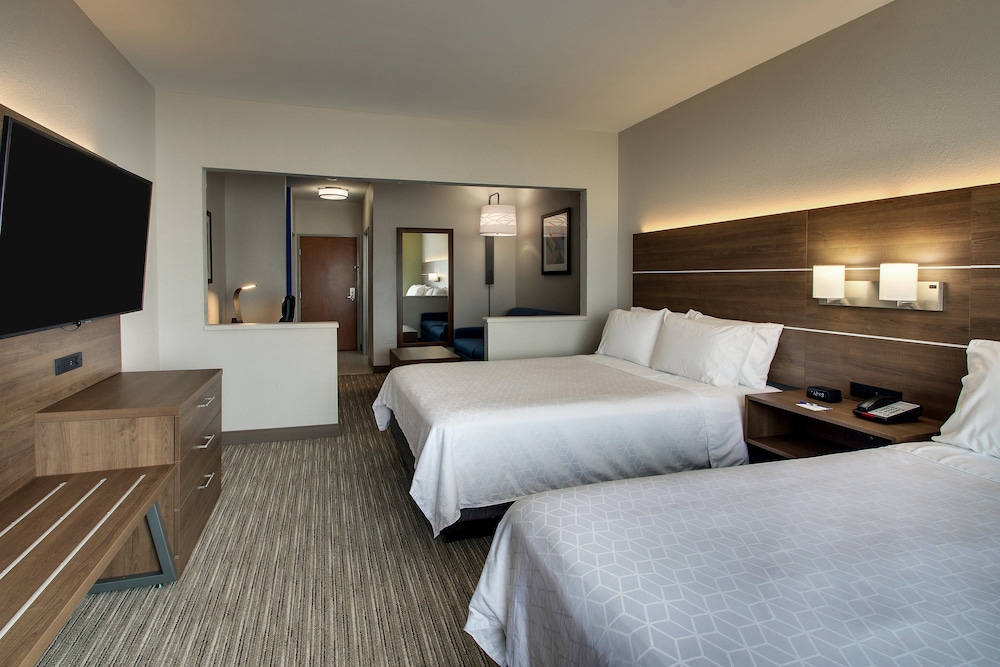 holiday inn express and suites waukegan by ihg