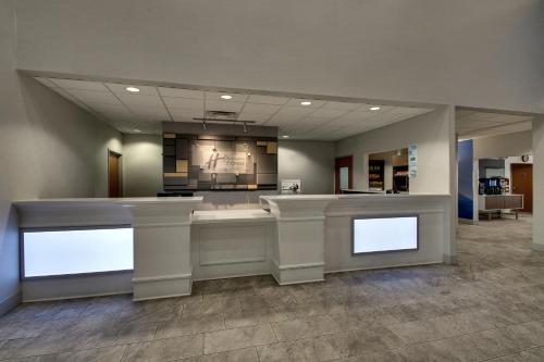 holiday inn express and suites waukegan by ihg