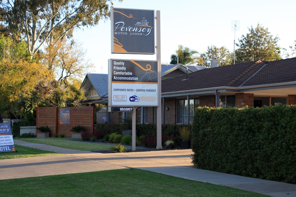 Pevensey Motor Lodge,Echuca>>Central Murray,4 star