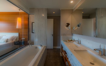 sundance suites hotel