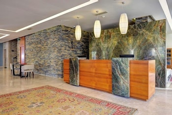 sundance suites hotel