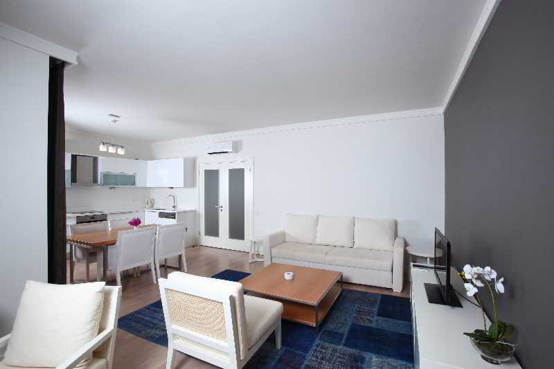 sundance suites hotel