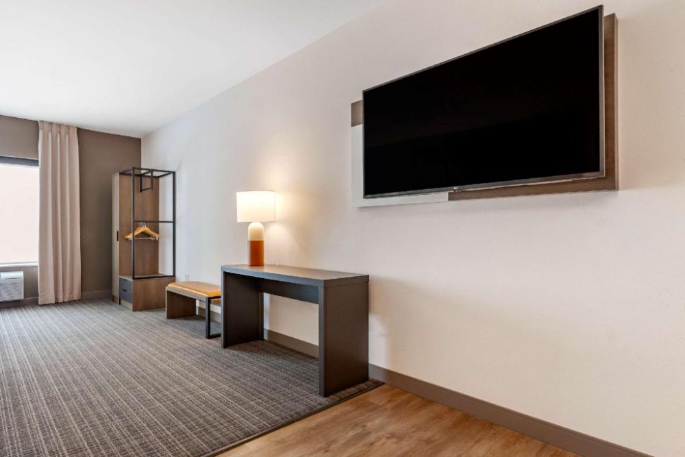 comfort suites cottage grove madison