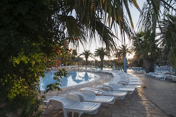 sporting club village