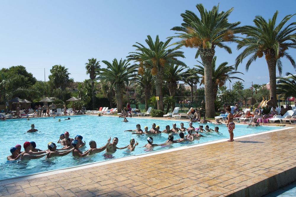 sporting club village