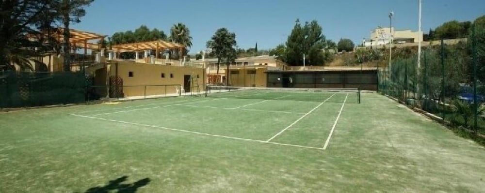 sporting club village