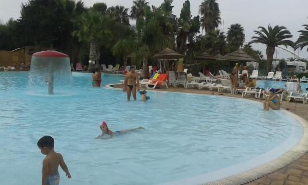 Sporting Club Village,,3 star