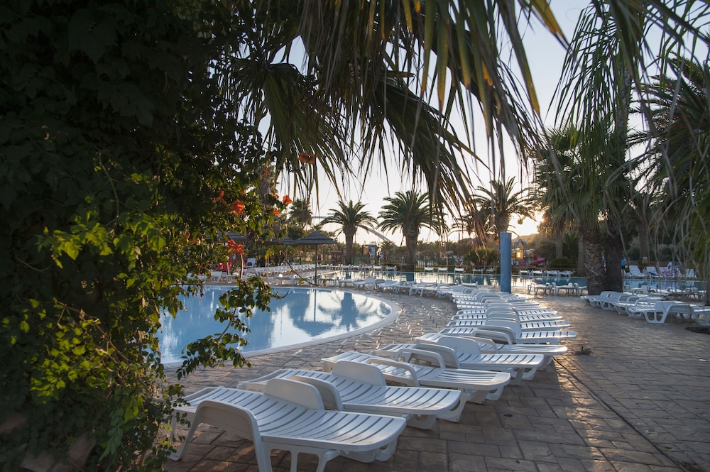 sporting club village