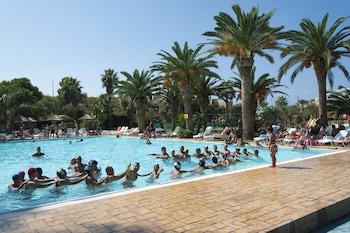sporting club village