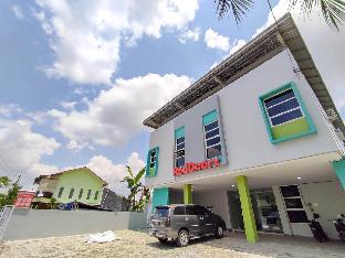 reddoorz syariah near gor satria area