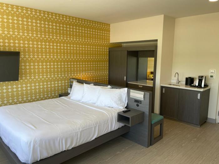 the orbit hotel trademark collection by wyndham