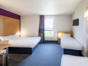 bandb hotel paris romainville noisy le sec