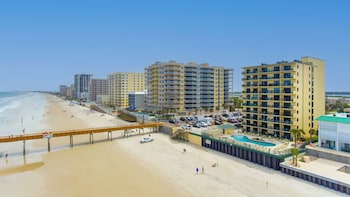 tropical suites at sunglow resort