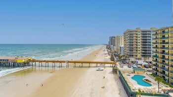 tropical suites at sunglow resort