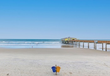 tropical suites at sunglow resort