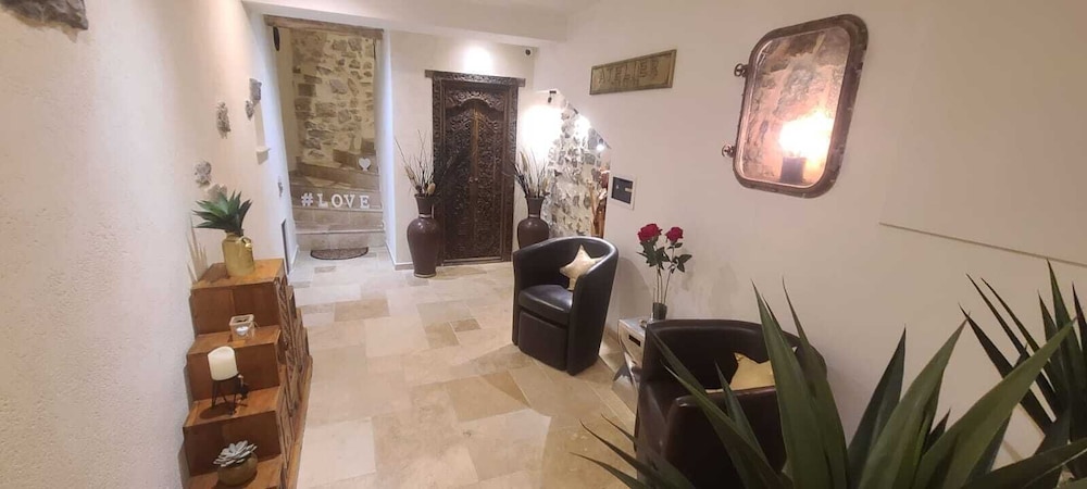 loveroom la garconnhyeres