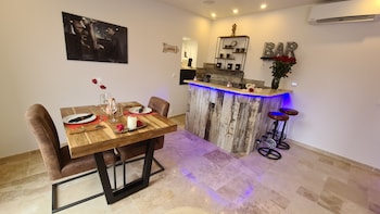 loveroom la garconnhyeres