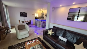 loveroom la garconnhyeres