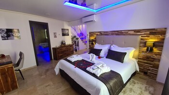 loveroom la garconnhyeres