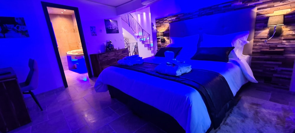 loveroom la garconnhyeres