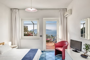 hotel and serviced residence gocce di capri sorrento coast