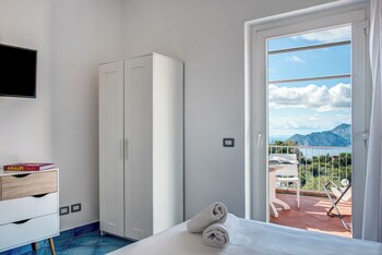 hotel and serviced residence gocce di capri sorrento coast