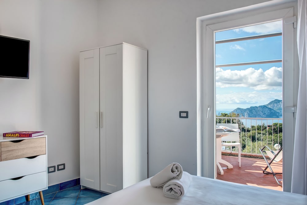 hotel and serviced residence gocce di capri sorrento coast
