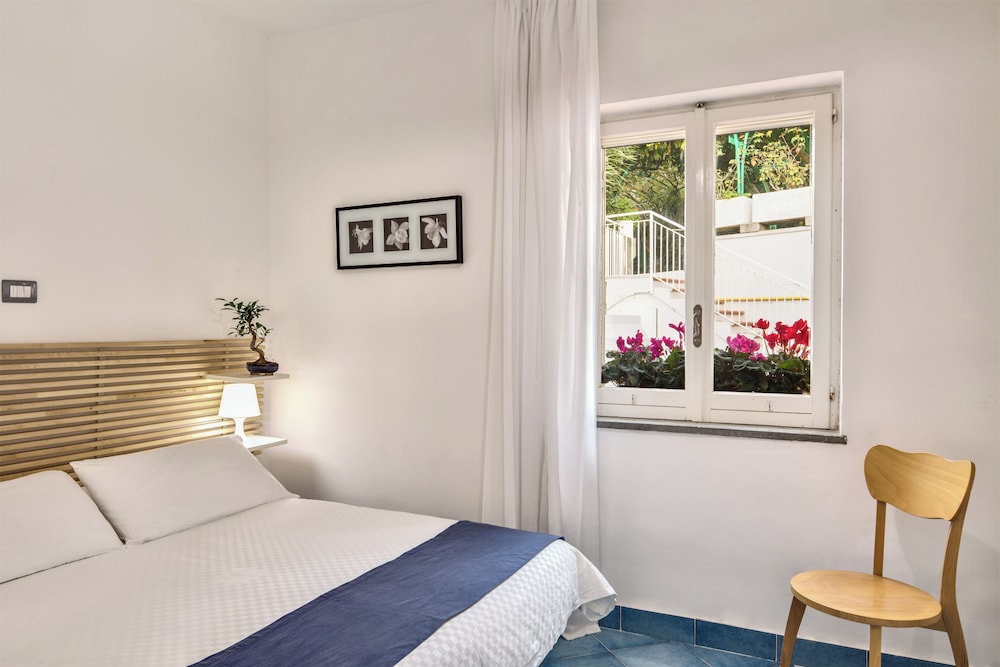 hotel and serviced residence gocce di capri sorrento coast