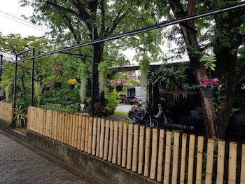 baan nat the village