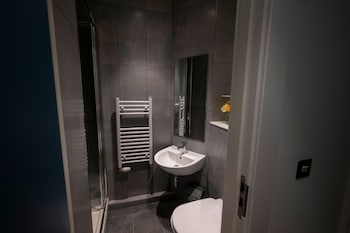 goldcrest village deluxe university campus rooms
