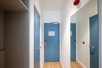 goldcrest village deluxe university campus rooms