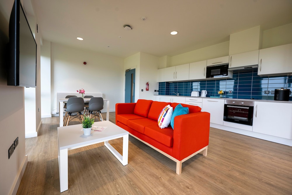 goldcrest village deluxe university campus rooms