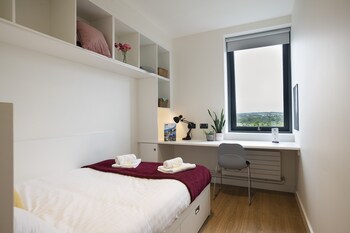 goldcrest village deluxe university campus rooms