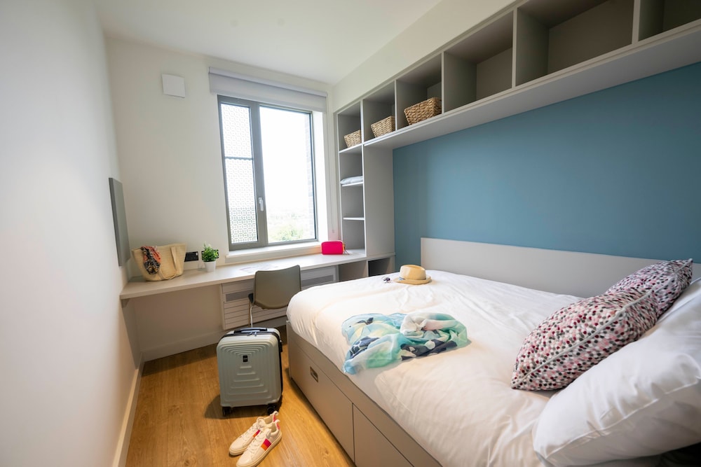 goldcrest village deluxe university campus rooms