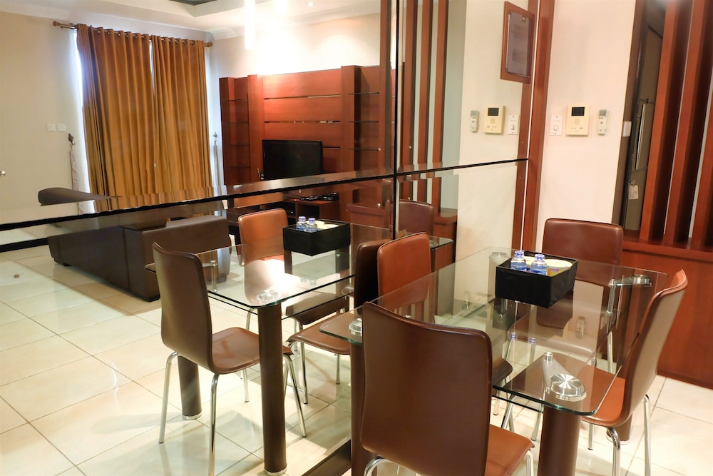 2br prestige dharmawangsa essence apartment suites