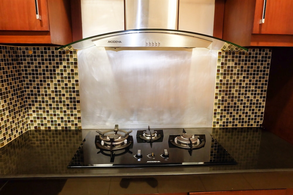 2br prestige dharmawangsa essence apartment suites